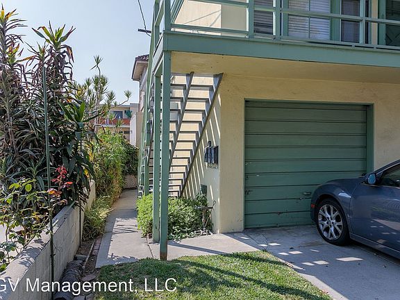 2nd image of 664 Mira Monte Pl #9012989