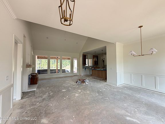 5th image of 315 Grace Acres Dr