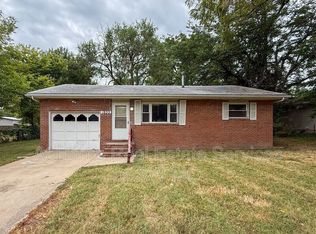 1833 N Lone Pine Ave, Springfield, MO 65803