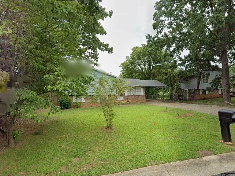 554 Wexwood Dr — Photo 1