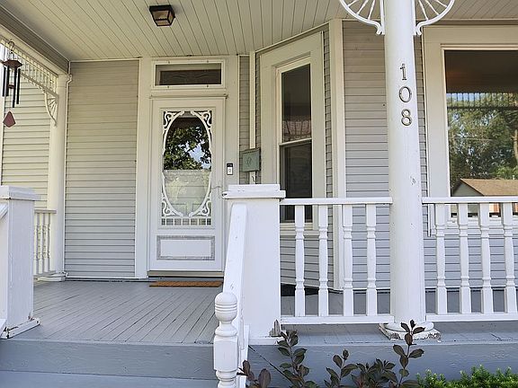 4th image of 108 N High St