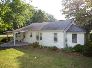 4465 Country Dr, Elkton, VA 22827