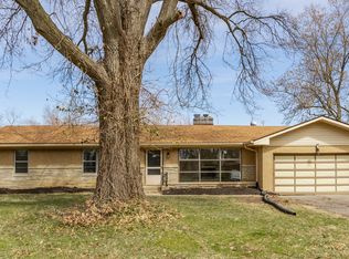 5210 Ashbourne Ln, Indianapolis, IN