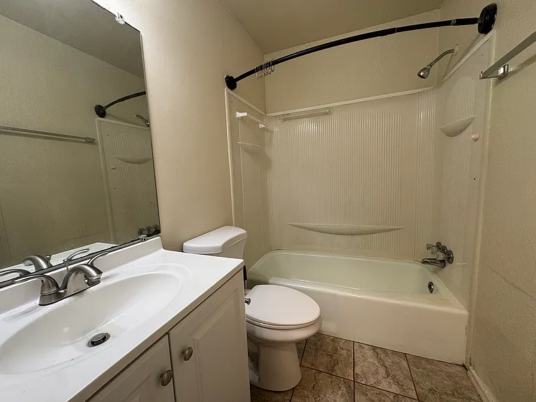 6108 King William Dr — Photo 10