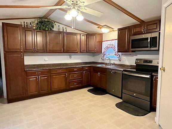 2nd image of 20 Conestoga Trl