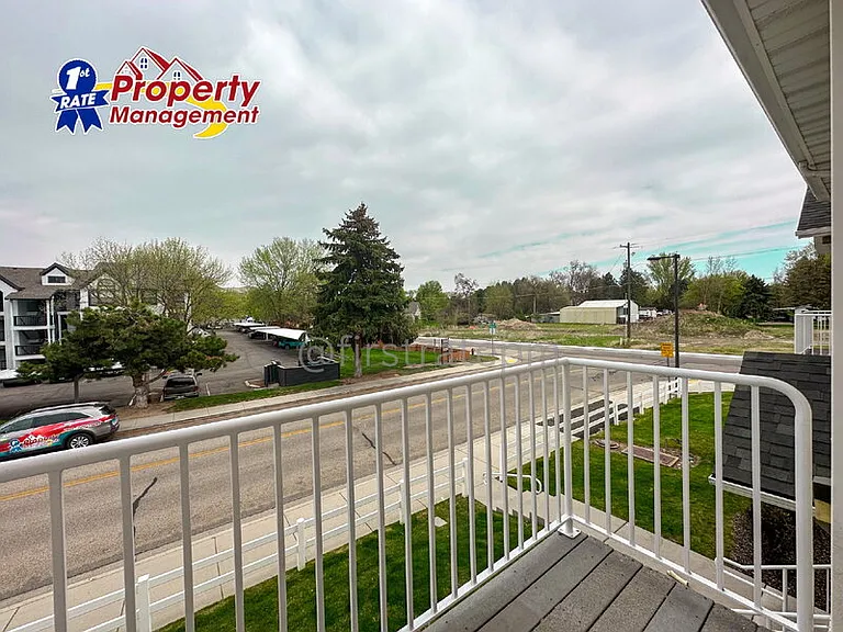 272 W Mallard Dr #207 — Photo 14