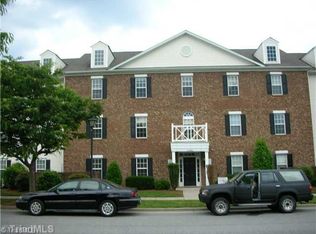2305 Lambeth Farm Ln N, Kernersville, NC 27284