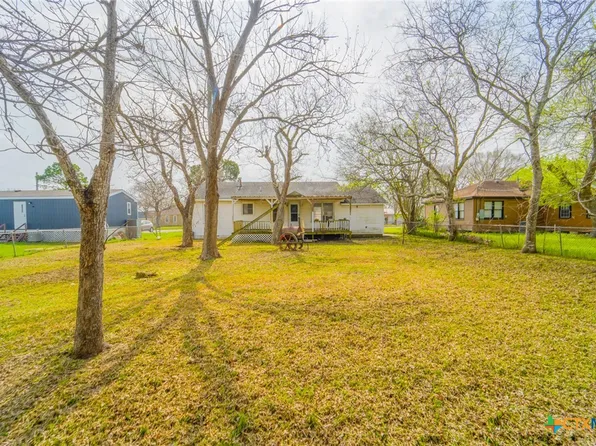 2002 E Polk Ave, Victoria, TX 77901