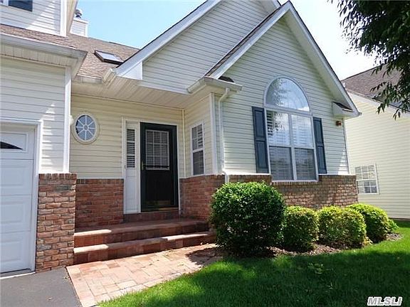 2nd image of 129 Constantine Way