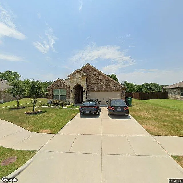 Private Room For Female Roommate All Bills Paid 15 Mins To Unt & Twu! — Photo 1