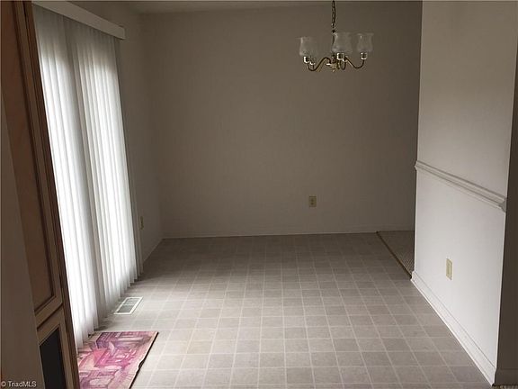 5th image of 4904 Streamside Dr