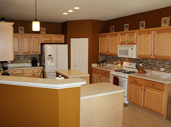 4th image of 241 W Winding Trail Cir