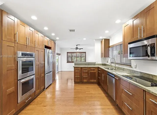 10227 SW 49th Ct — Photo 5
