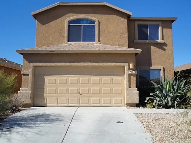 3 bed, 2.5 bath, 2179 sqft, $2,130 — Photo 1
