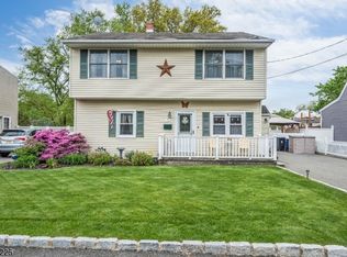 75 Bergen Ave, Haskell, NJ 07420