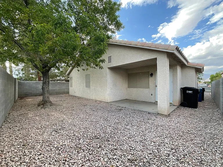 1921 Wild Pony Ave — Photo 14