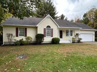 45 Hillcrest Dr, Clinton, ME 04927