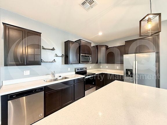 4th image of 17591 W Jessie Ln