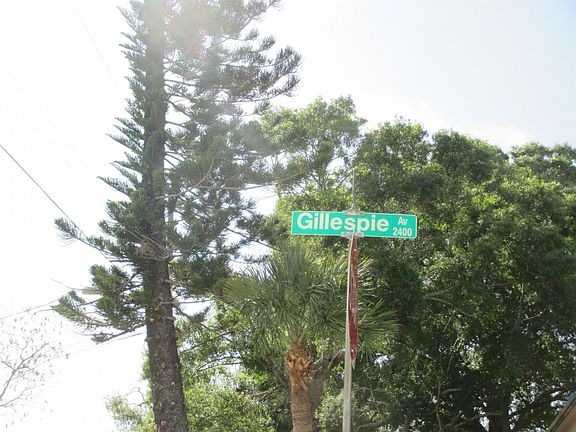5th image of 2424 Gillespie Ave