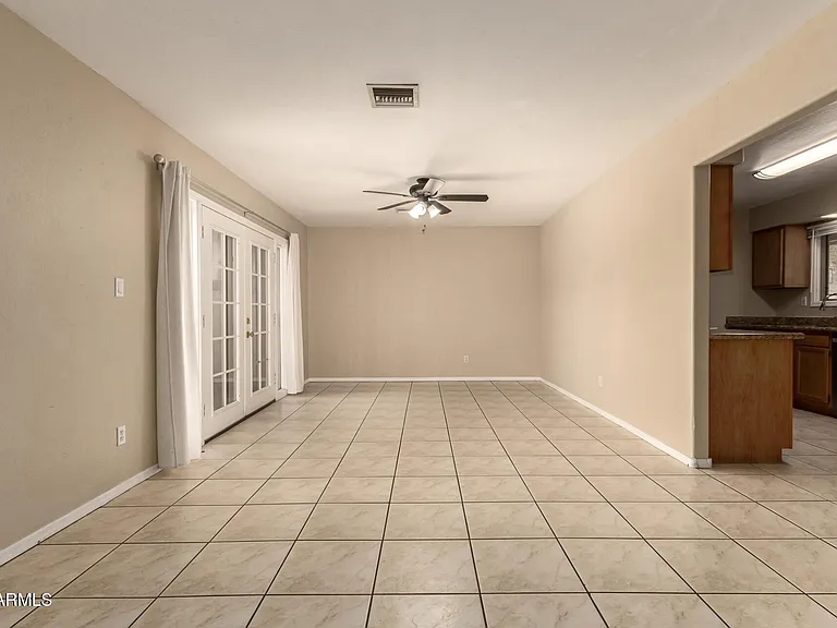 3613 S Kenneth Pl — Photo 7