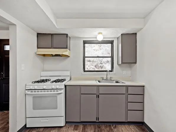 21-62 Melvin Court (Melvin Court Complex)