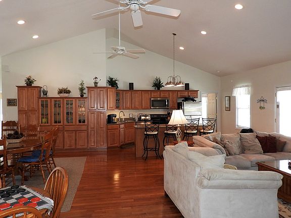 2nd image of 271 Cross Wind Dr