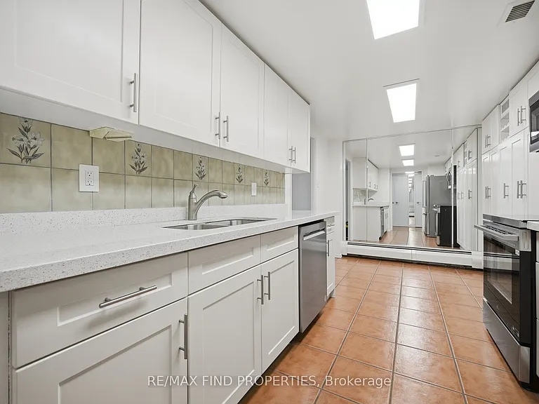30 Wellington St E #901 — Photo 14