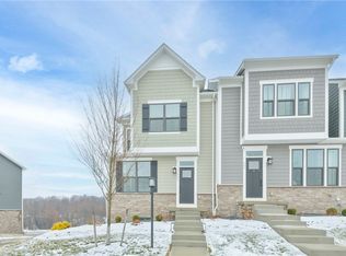 205 Marketplace Ave, Coraopolis, PA