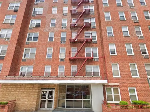 735 Avenue W image 1 of 13