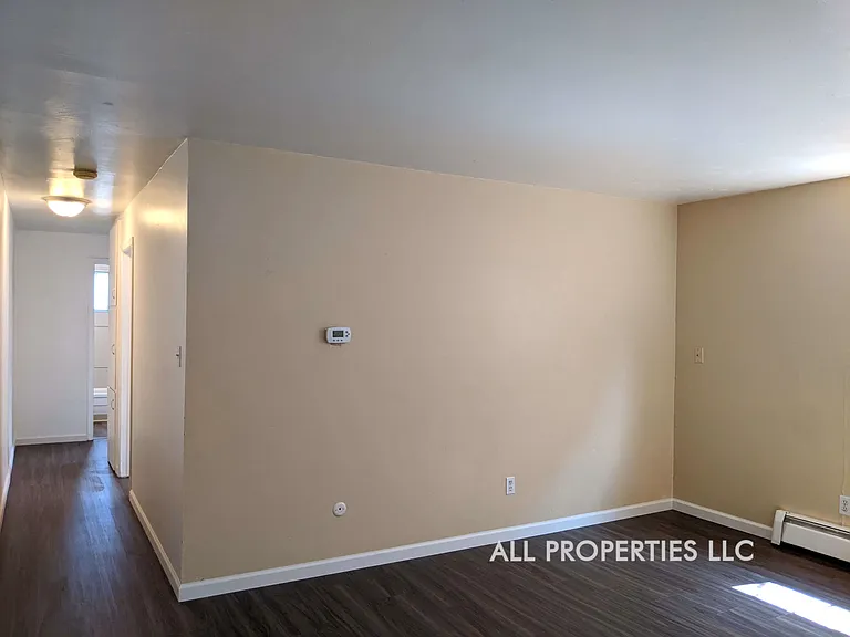 919 3rd St #2 — Photo 6