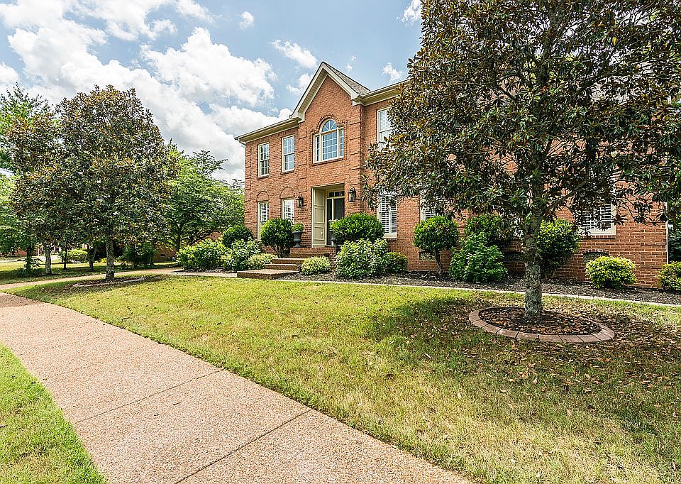 1015 Mansker Farms Blvd, Hendersonville, TN 37075 Zillow