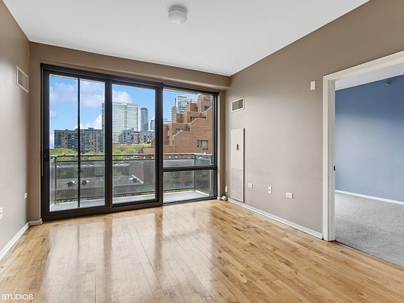 3rd image of 1 E 8th St #405