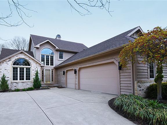 2nd image of 2209 Waters Edge Dr #26