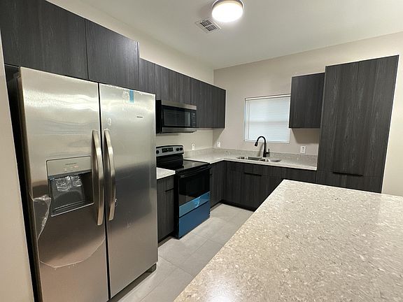 5th image of 3312 S Colt Ln #3