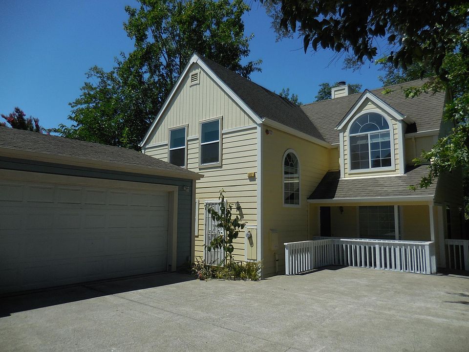 View of house from driveway