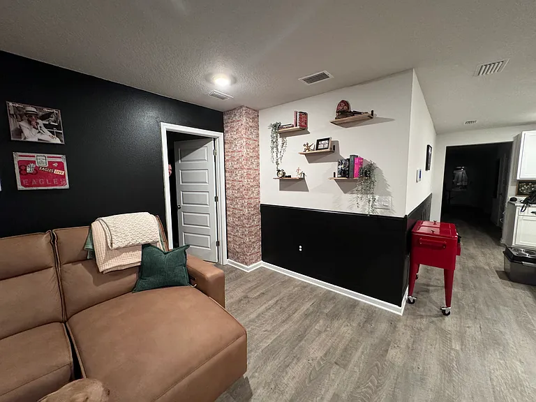 4861 Conner Ln — Photo 3