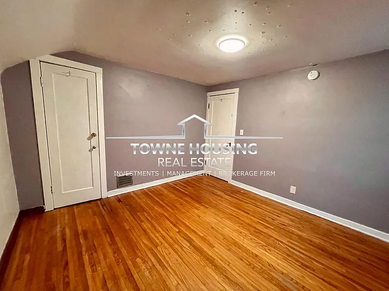 160 Woodward Ave — Photo 13