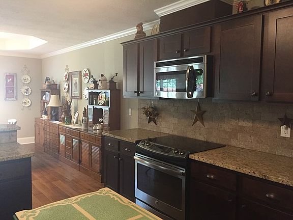 5th image of 358 Loudoun Dr