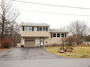 22 Domenica Dr, Waterford, NY 12188
