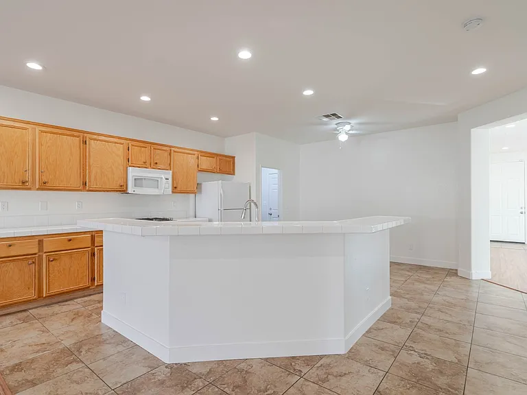 5059 Keston Dr — Photo 18