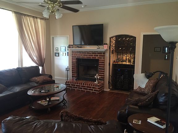 5th image of 2207 Meadowview Dr