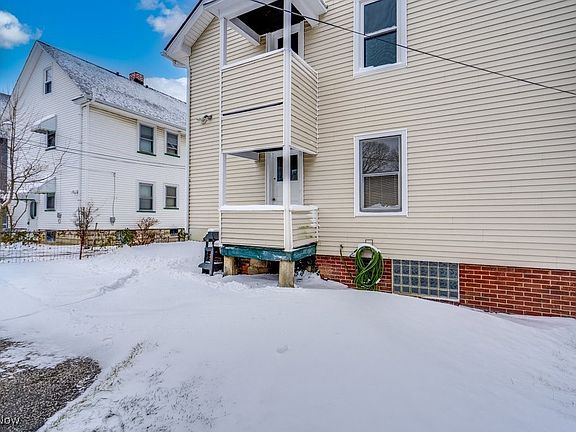4th image of 1501 Winton Ave