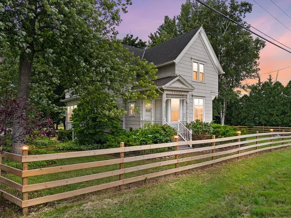 13565 North Port Washington ROAD, Mequon, WI 53097