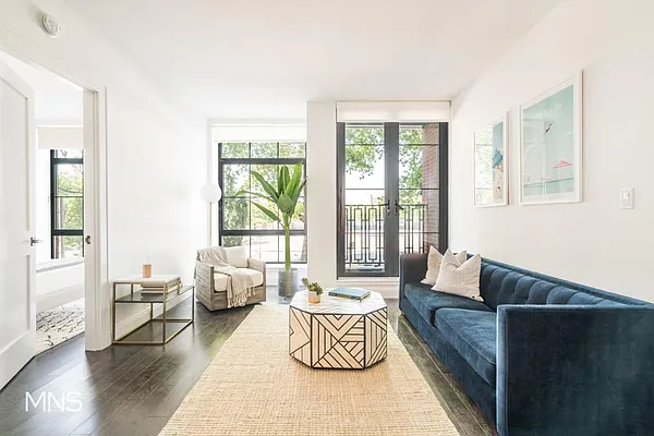 Rented by MNS Marketing | media 2