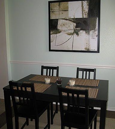 Eat-in Kitchen
