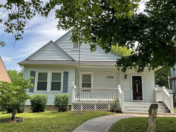 1235 S Hickory St, Ottawa, KS 66067