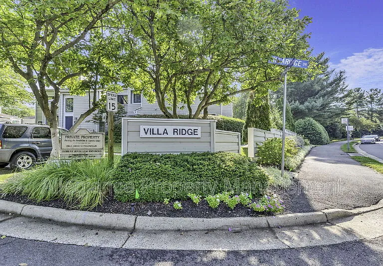 11041 Villaridge Ct #B — Photo 2