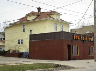 1417 W 3rd St, Waterloo, IA 50701