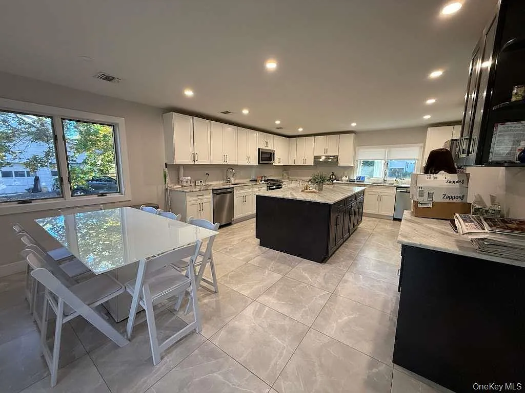 24 S Parker Drive, Monsey, NY 10952 — Photo 3