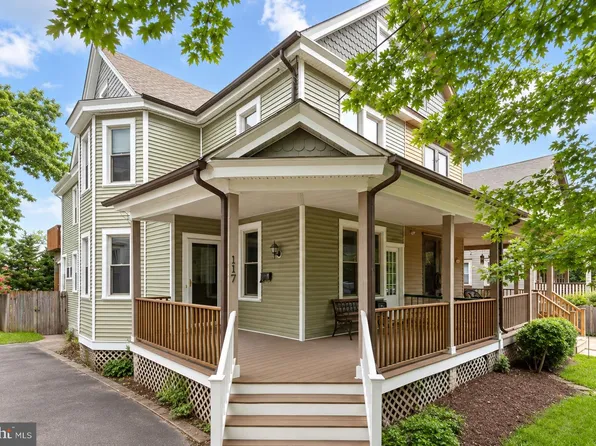 117 W Summit Ave #A, Haddonfield, NJ 08033